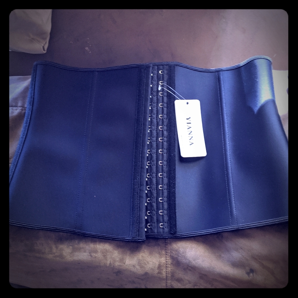 Waist trainer
